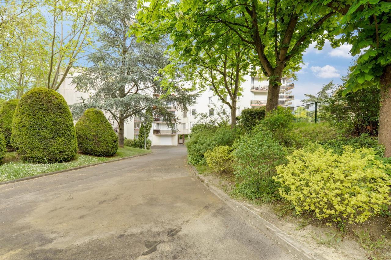 Chic And Spacious Apart With Parking Saint-Germain-en-Laye Exterior foto